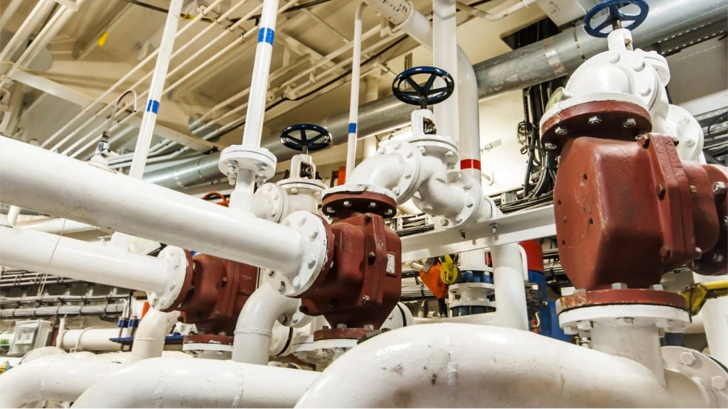Vessels and pipeline